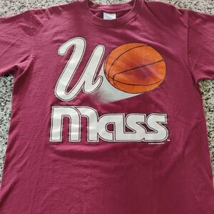 VTG 90s Gildan University Of Massachusetts UMass NCAA Basketball Shirt Mens LG